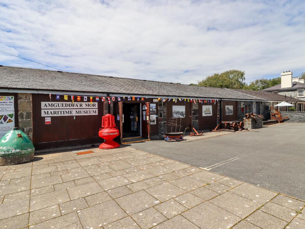 Villa Maritime Mews, 6 The Oakleys Porthmadog Esterno foto